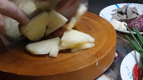 Cut pineapple for fried recipe