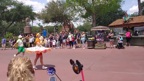 Goofy Cavalcade POV Full Parade Disney World Magic Kingdom