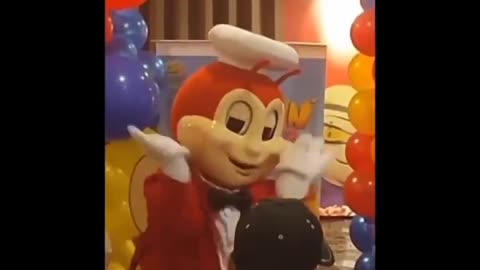 Kulit mo jollibee.. 😂😂😂