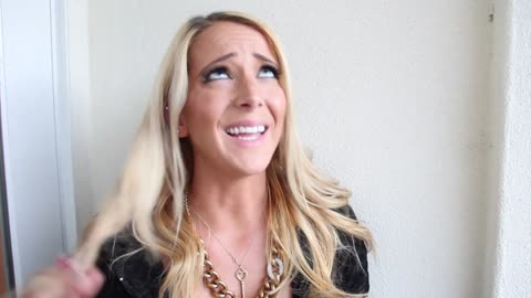 'Things Girls Lie About' - Jenna Marbles - 2012