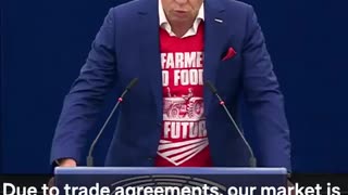 The T-shirt says “No farmers, no food”