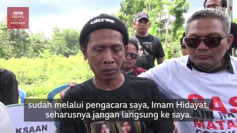 Autopsi korban Tragedi Kanjuruhan_ Keluarga mengaku sempat diintimidasi polisi - BBC News Indonesia