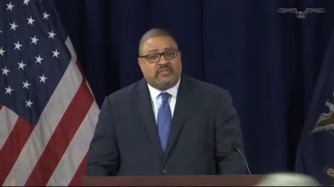 WATCH LIVE: Manhattan District Attorney Alvin Bragg holds press conference on Trump arraignment