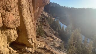 Grand Perspective of Canyon – Smith Rock State Park – Central Oregon – 4K