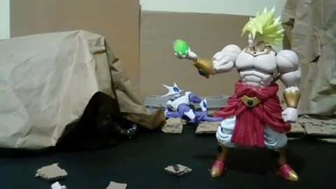 Dragon Ball z - Broly vs Goku, Vegeta, Frieza, and Cooler! (DBZ Stop Motion)