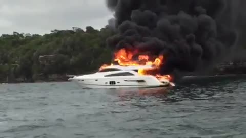 Luxury boat catches on fire in Sydney Harbour