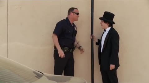 Pranking a COP! 👮‍♂️😂🤣