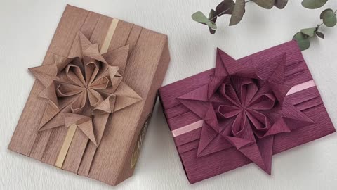 DIY Gift Wrapping - Gift Wrapping With Origami Star Flower