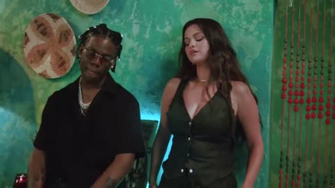 Rema, Selena Gomez - Calm Down (Official Music Video)