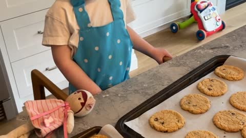 Kiddo Can't Wait For Cookies to Cool