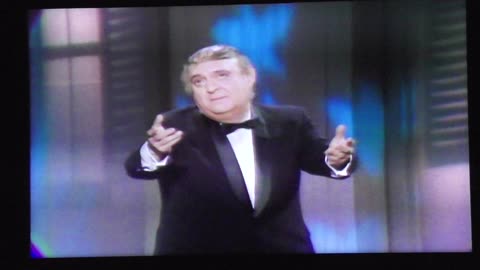 Zero Mostel sings his signature Broadway song "If I Were a Rich Man"