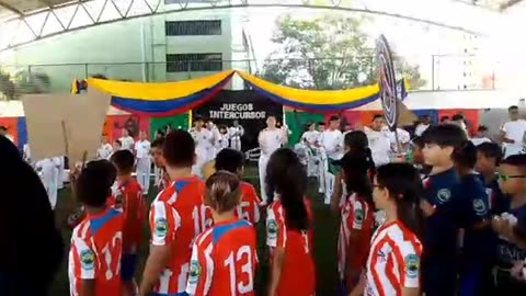 Espectacular apertura de los Juegos Intercursos del Colegio Colón