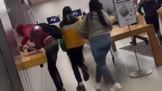 Philadelphia Looting Pt 4 iPhone Store