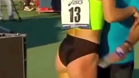 Beautiful women's pole vault