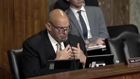 John Fetterman struggles to ask a question at a Senate Banking Committee hearing