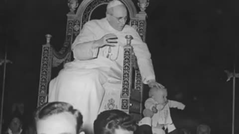 Imagens históricas do Papa Pio XII