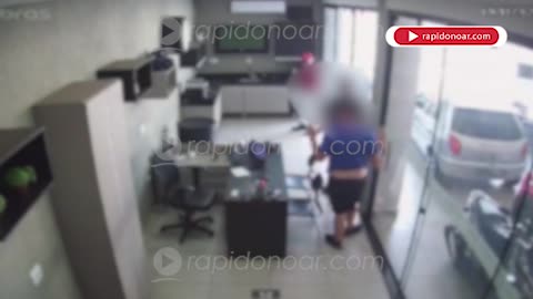 Vídeo mostra dono de estacionamento sendo baleado em Limeira