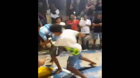 Amateur Boxing Match Ends in A Seizure