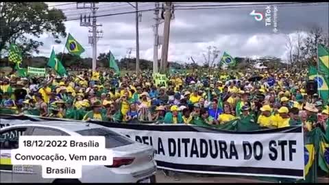 18/12/2022 PATRIOTAS BRASILEIROS PERMANECEM NAS RUAS