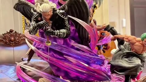 Roronoa Zoro ulti on his ememies figure