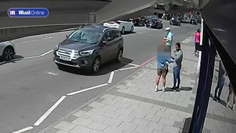 Heroic woman saving an 11-year old girl from being abducted caught on CCTV