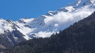Avalanche Kills Four In French Alps
