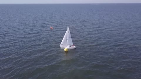 How to hoist a Spinnaker (Albin Express) 2021