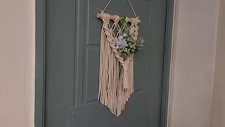 Easy Macrame Wall Hanging