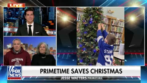 Residents of Dedham, Massachusetts, join Jesse Watters to talk about how the Christmas tree WILL go up at the library after all