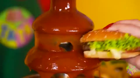 Chocolate fountain fondue