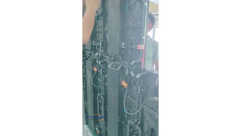 The installation process of EA1000C3 P3.91 rental LED display.