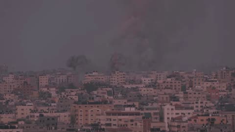 Explosions hit Gaza as night sweeps over enclave