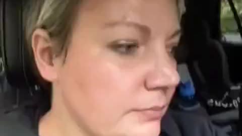 Antifa mum talks to her kid. Isnt she lovely, before she goes a destroys some businesses.