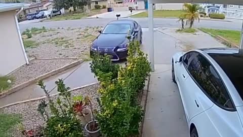 The car forgets to hand brake