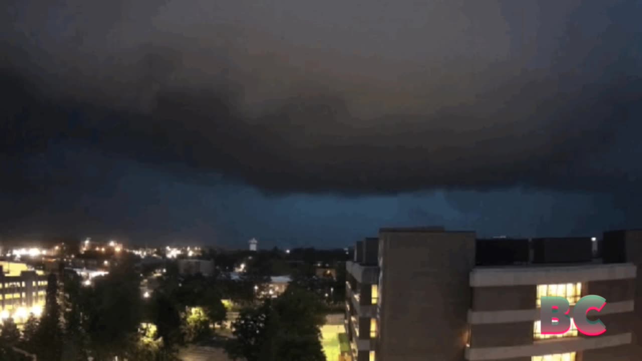 Midwest storms and tornadoes leave more than 500,000 without power