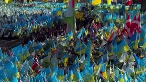 Flags in Kyiv in 2022 and 2024