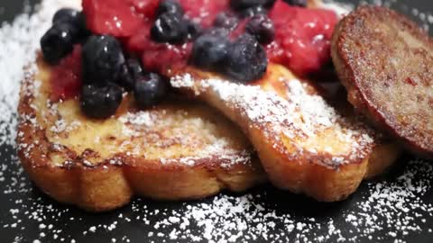 French Toast for Breakfast - So Simple and Oh So Delicious