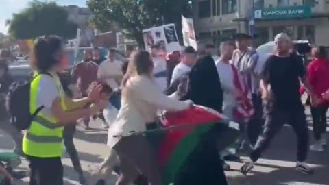 Israelis And Palestinians Duke It Out On The Streets of Seattle