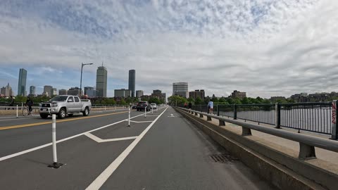 💥Views of Boston from Harvard Bridge and Mass Ave action, traffic, bikes CITY🚴🏻‍♂️👀☄️💥