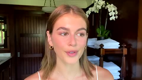 Kaia Gerber’s Guide to Face Sculpting and Sun-Kissed Makeup _ Beauty Secrets _ Vogue