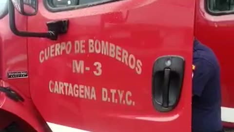 Vehículos de bomberos se quedaron varados ante emergencia