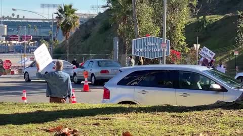 Anti-Vax protesters shut down COVID-19 mass vaccination event at Dodger Stadium