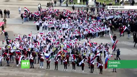 Syrie : un rassemblement en soutien à l'opération militaire russe s'est tenu à Damas