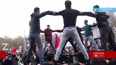 Protesters took the Streets of Republic of Armenia to Rally in favor of Russia's