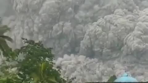 Mount Semeru eruption (Indonesia)