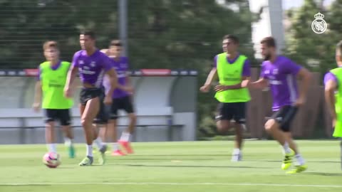 Dynamic Duo: Cristiano & Benzema Back in Group Training