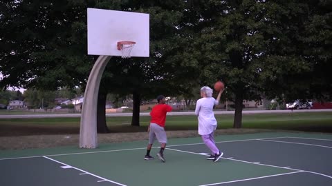 Grandma amazing basketball 🏀😻