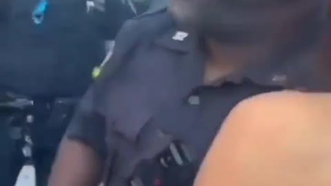 NYPD Officer Dishes Out Instant Karma On Woman Who Slapped Him