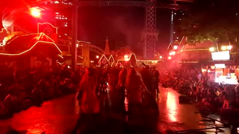 Watch zombie performance at Lotte World in Korea.