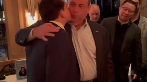 Chris Christie and Anthony Scaramucci Kissing